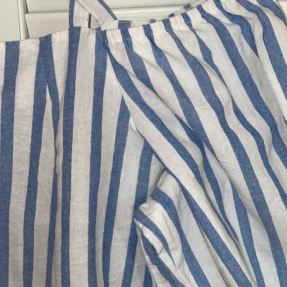 Woman’s off shoulder striped Tobi top - Picture 2 of 7